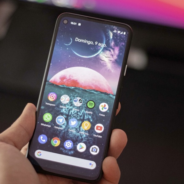 Compact mobile phones that are worth it: current and future options for professionals and lovers of small size